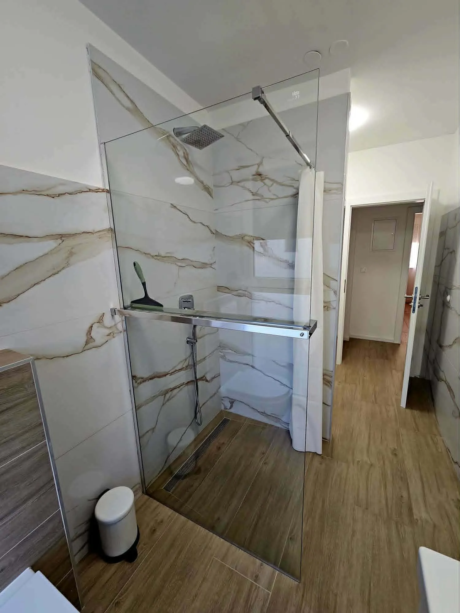 Apartman Ana — Moderna kupaonica s tušem